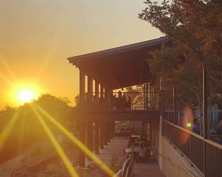 sunsettastingroom-1300x650